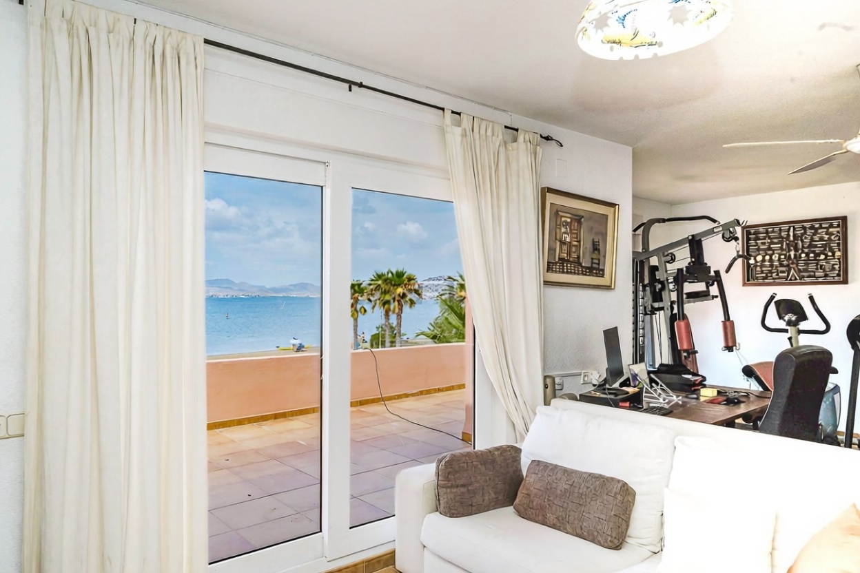 Chalet con acceso directo a playa en La Manga del Mar Menor — Cocina