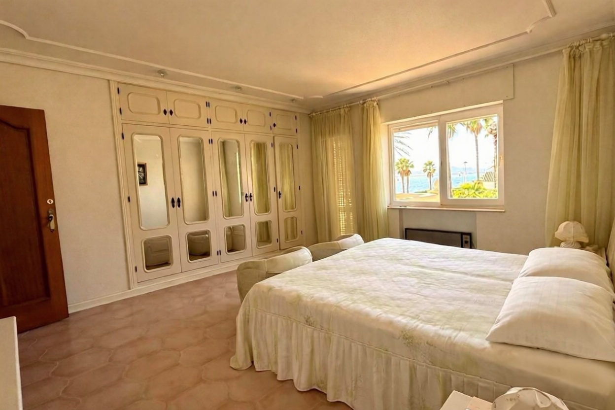 Chalet con acceso directo a playa en La Manga del Mar Menor — Dormitorio