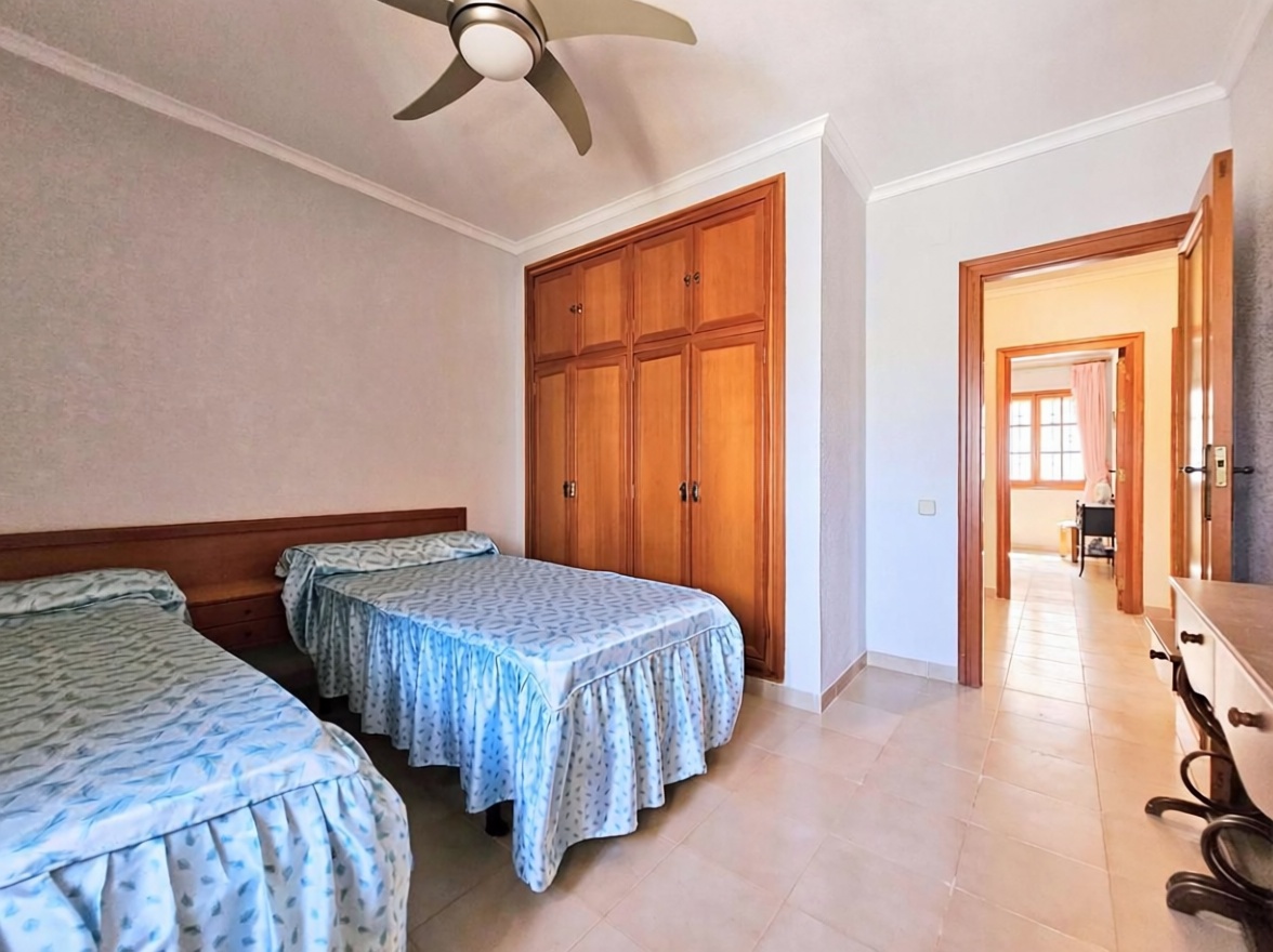 Chalet com acesso direto à praia em La Manga del Mar Menor — Quarto