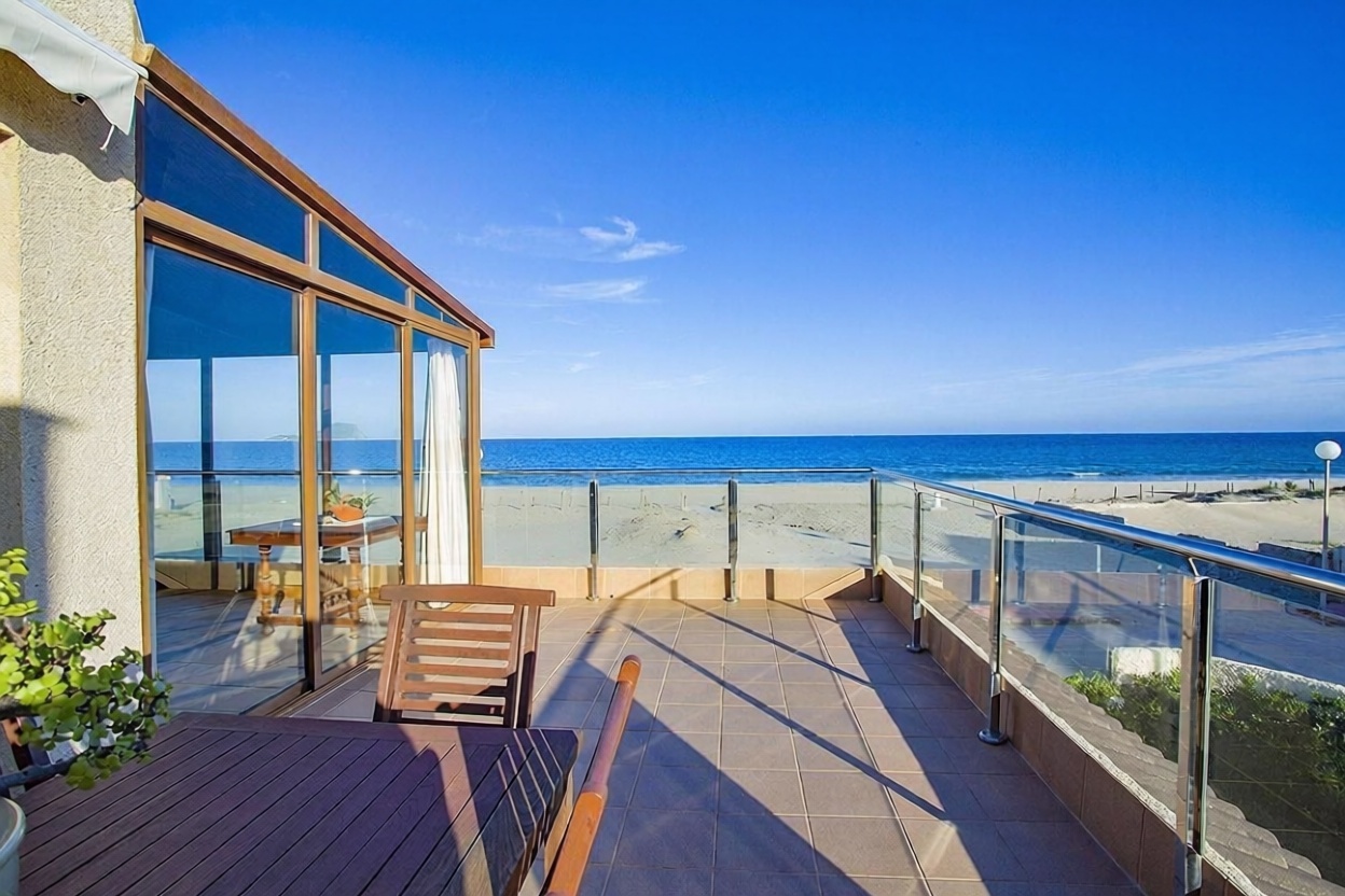 Chalet com acesso direto à praia em La Manga del Mar Menor