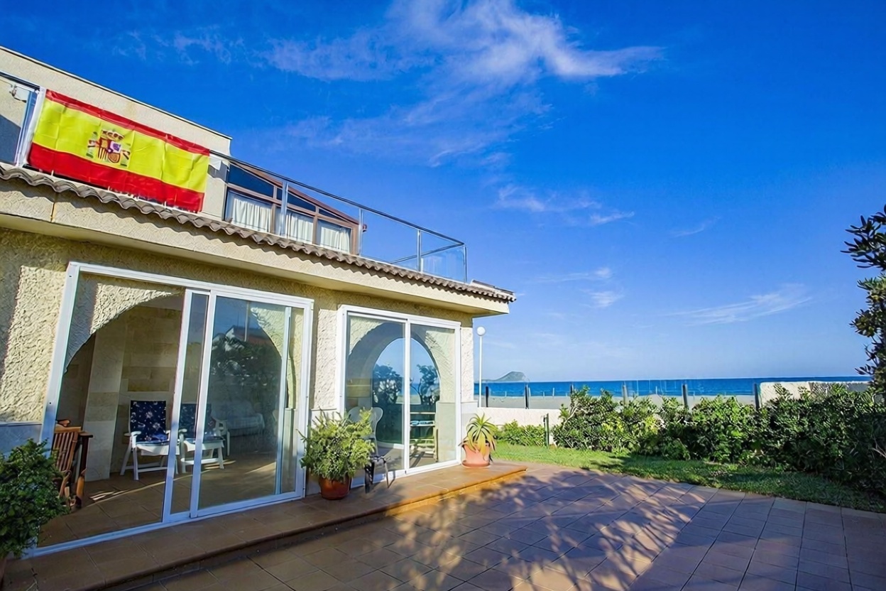 Chalet com acesso direto à praia em La Manga del Mar Menor — Terraço mar