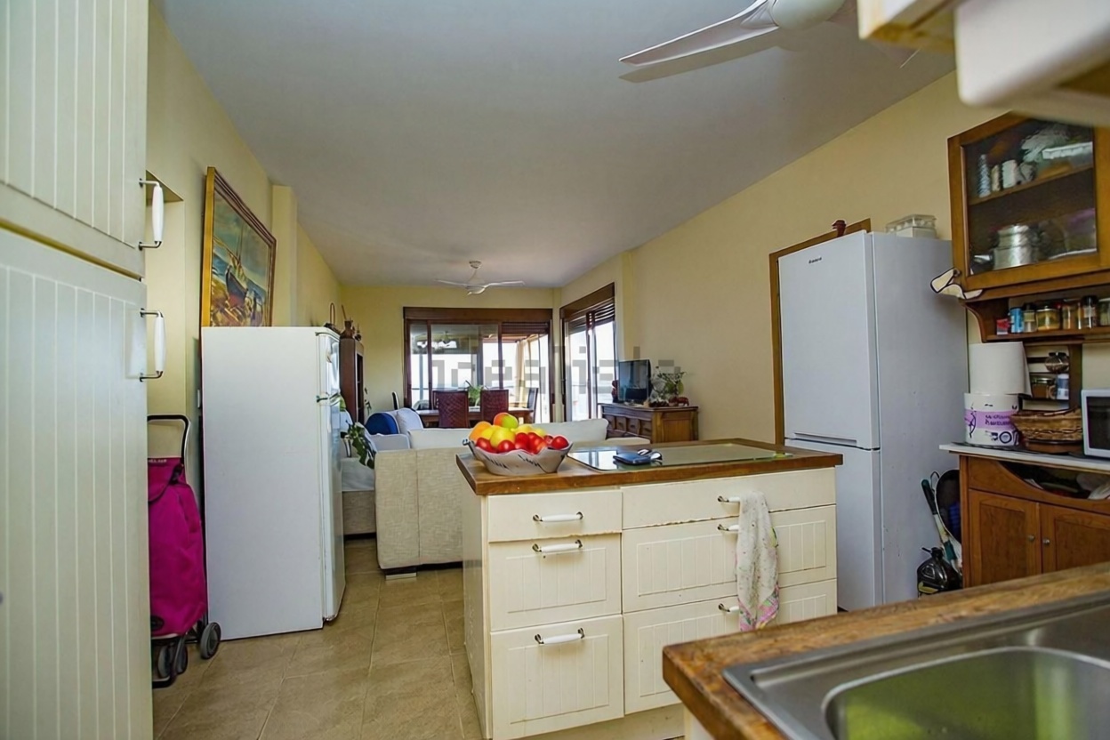 Chalet com acesso direto à praia em La Manga del Mar Menor — Cozinha