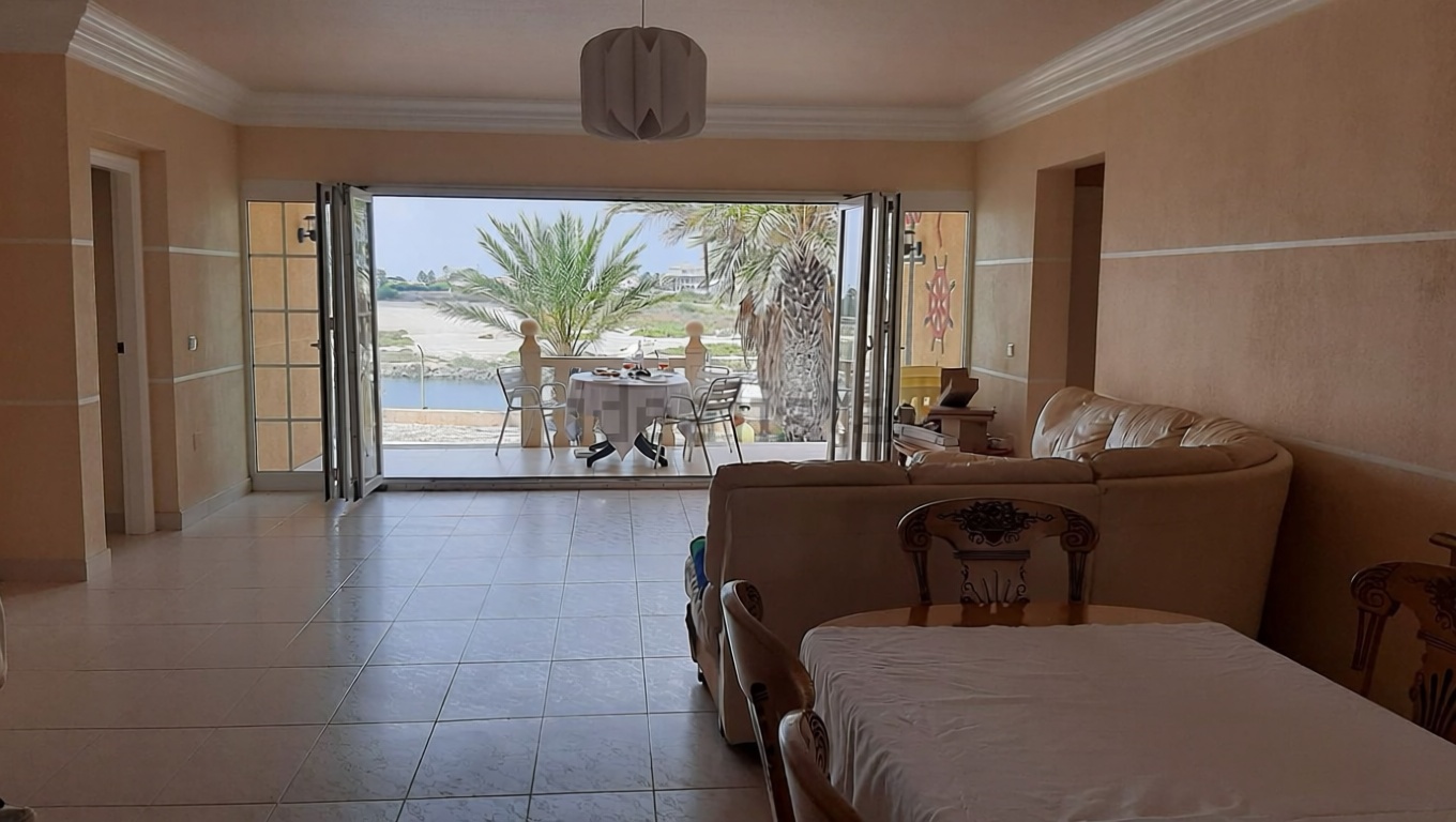 Chalet with direct beach access in La Manga del Mar Menor — Bedroom