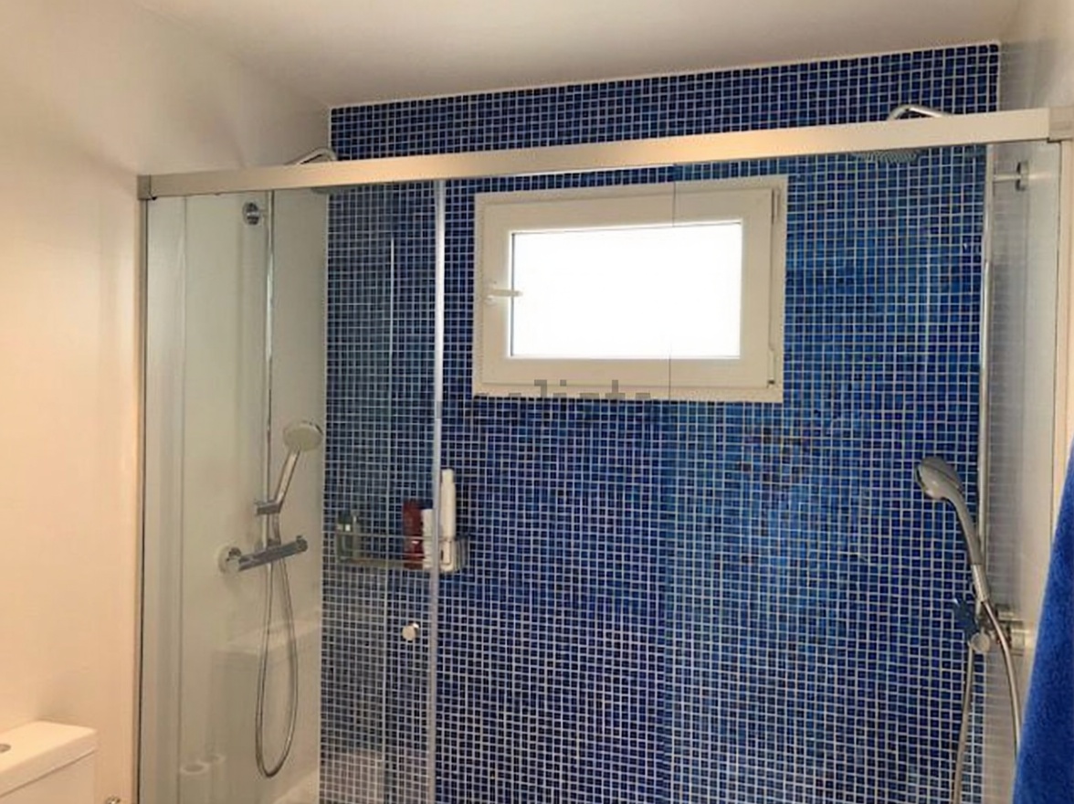 Chalet avec accès direct à la plage à La Manga del Mar Menor — Sanitaires