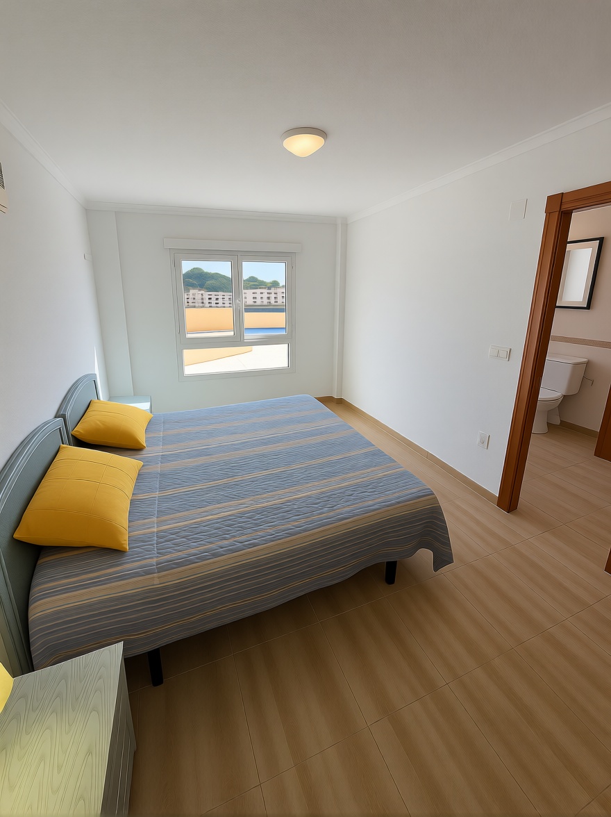 Chalet with direct beach access in La Manga del Mar Menor — Bedroom
