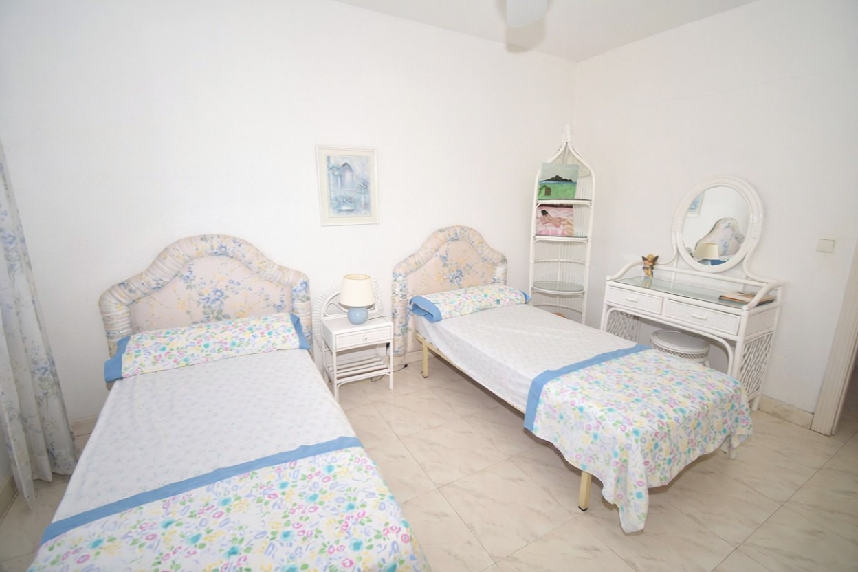 Chalet with direct beach access in La Manga del Mar Menor — Bedroom