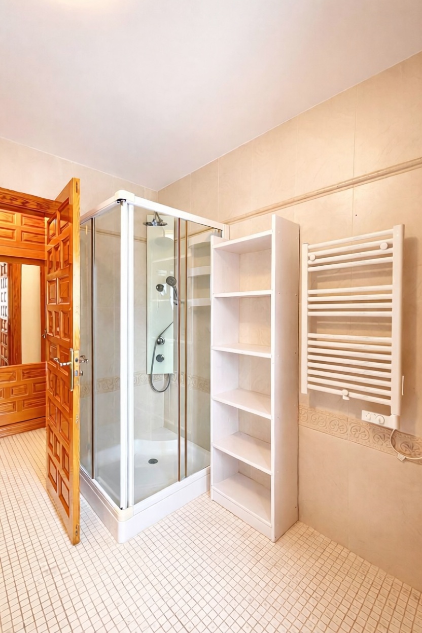 House with direct beach access in La Manga del Mar Menor — Bathroom