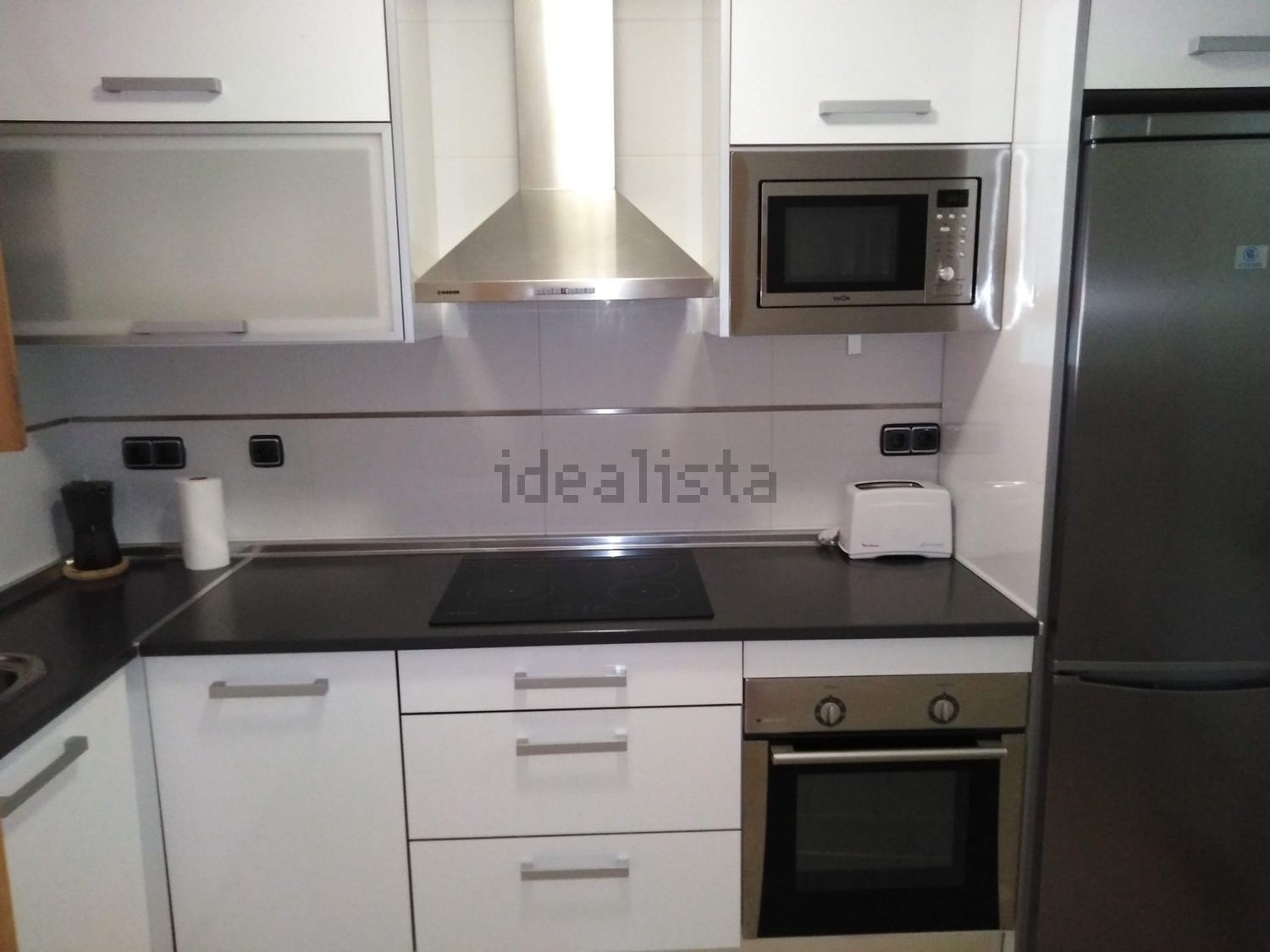Beachfront flat in Roquetas de Mar — Kitchen