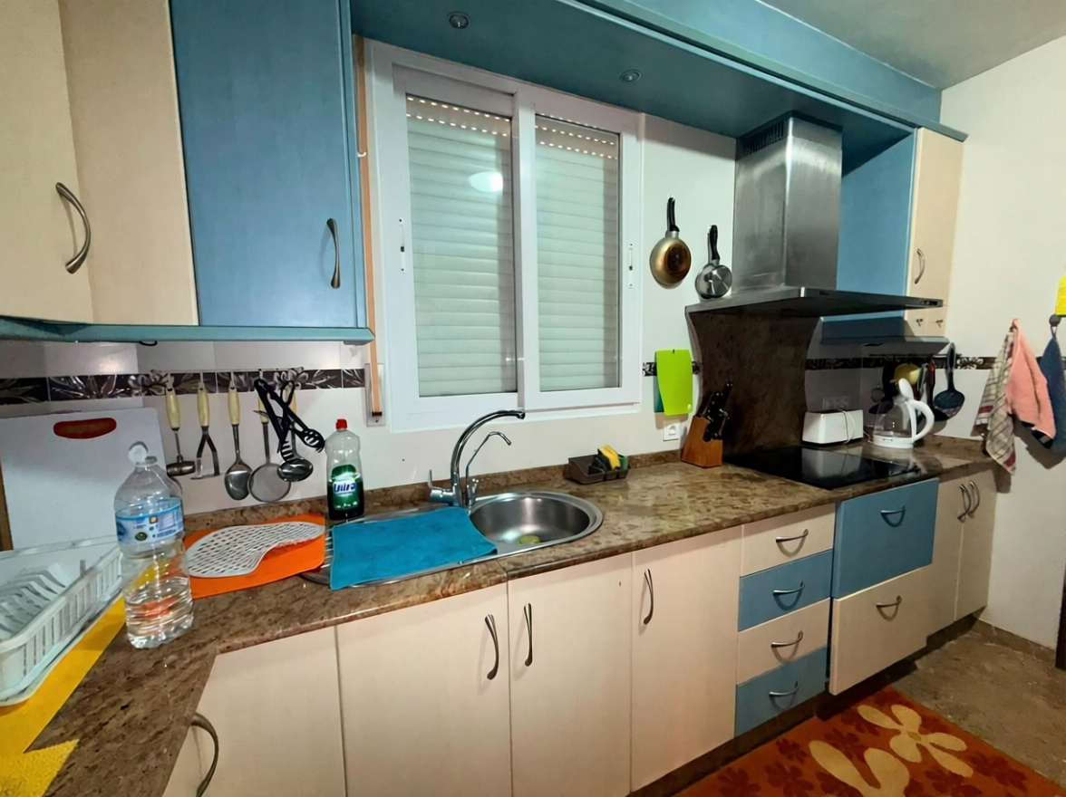 Chalet with direct beach access in La Manga del Mar Menor — Kitchen