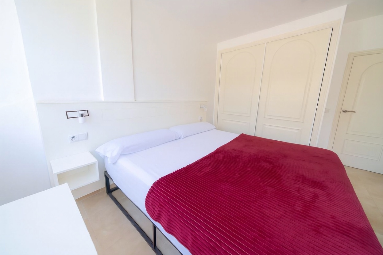 Beachfront flat in La Manga del Mar Menor — Bedroom