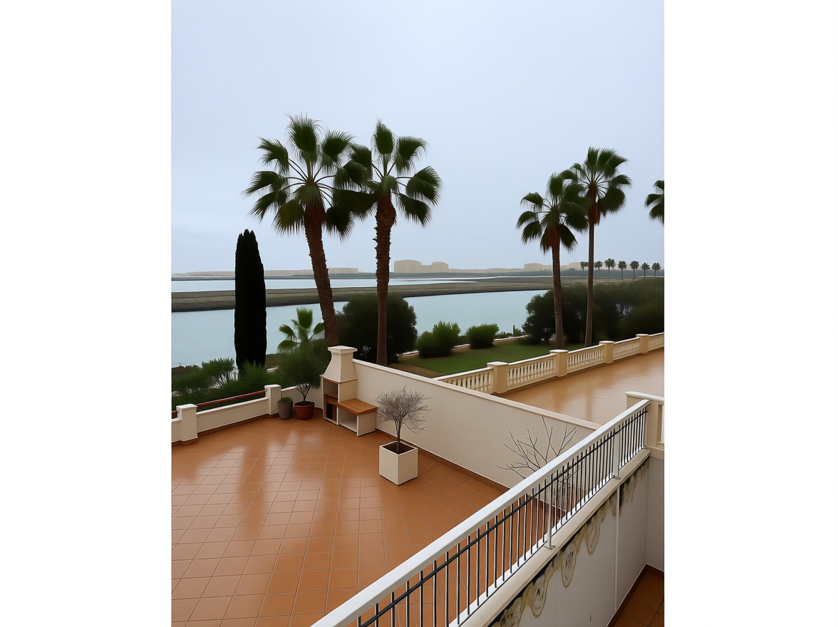Chalet with direct beach access in La Manga del Mar Menor — Sea terrace