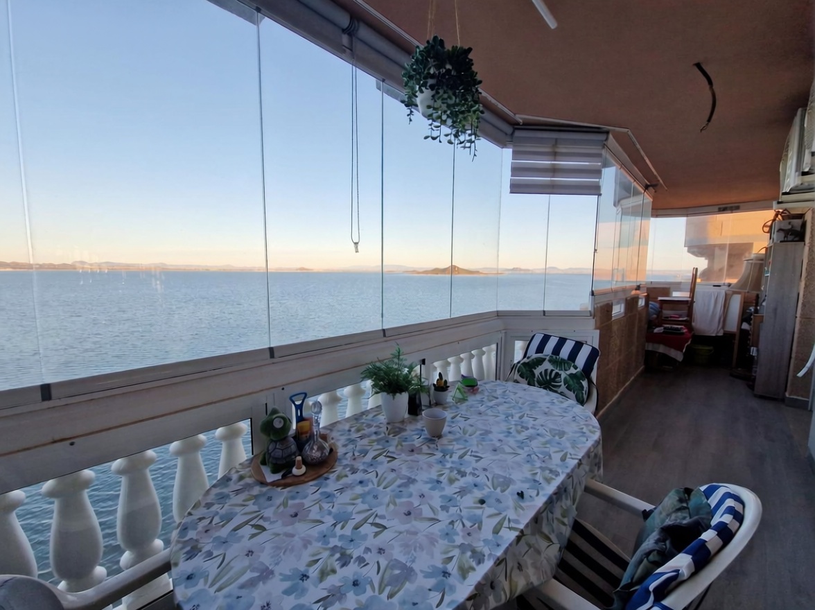 Appartement en attique en première ligne de mer à La Manga del Mar Menor