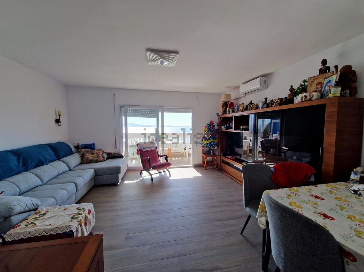 Seafront attic in La Manga del Mar Menor — Living room