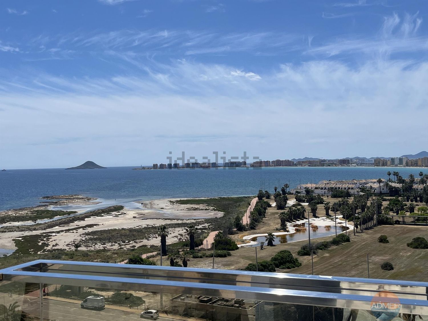 Piso en venta en primera línea de playa en La Manga del Mar Menor