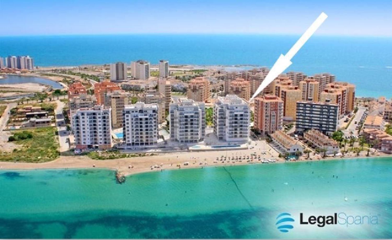 Ático en venta en primera línea de mar en La Manga del Mar Menor