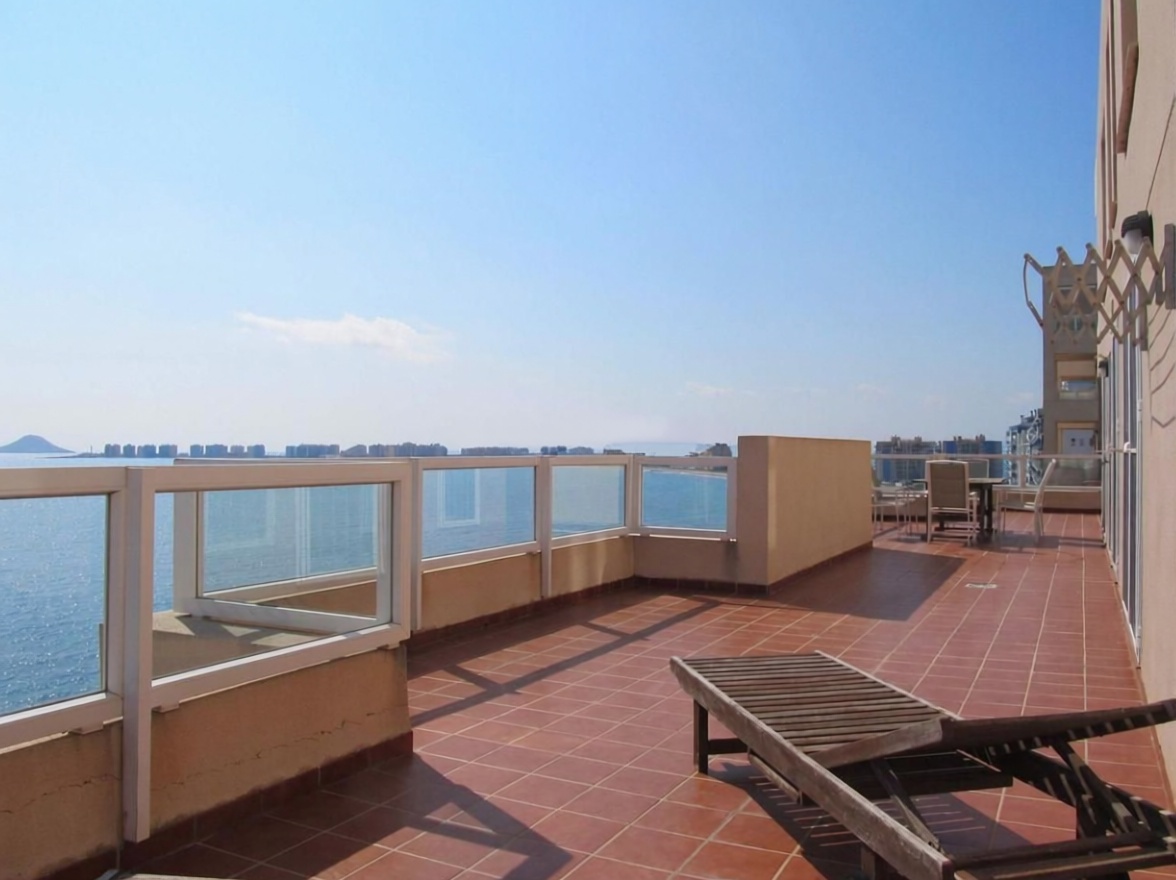 Appartement en première ligne de plage à La Manga del Mar Menor