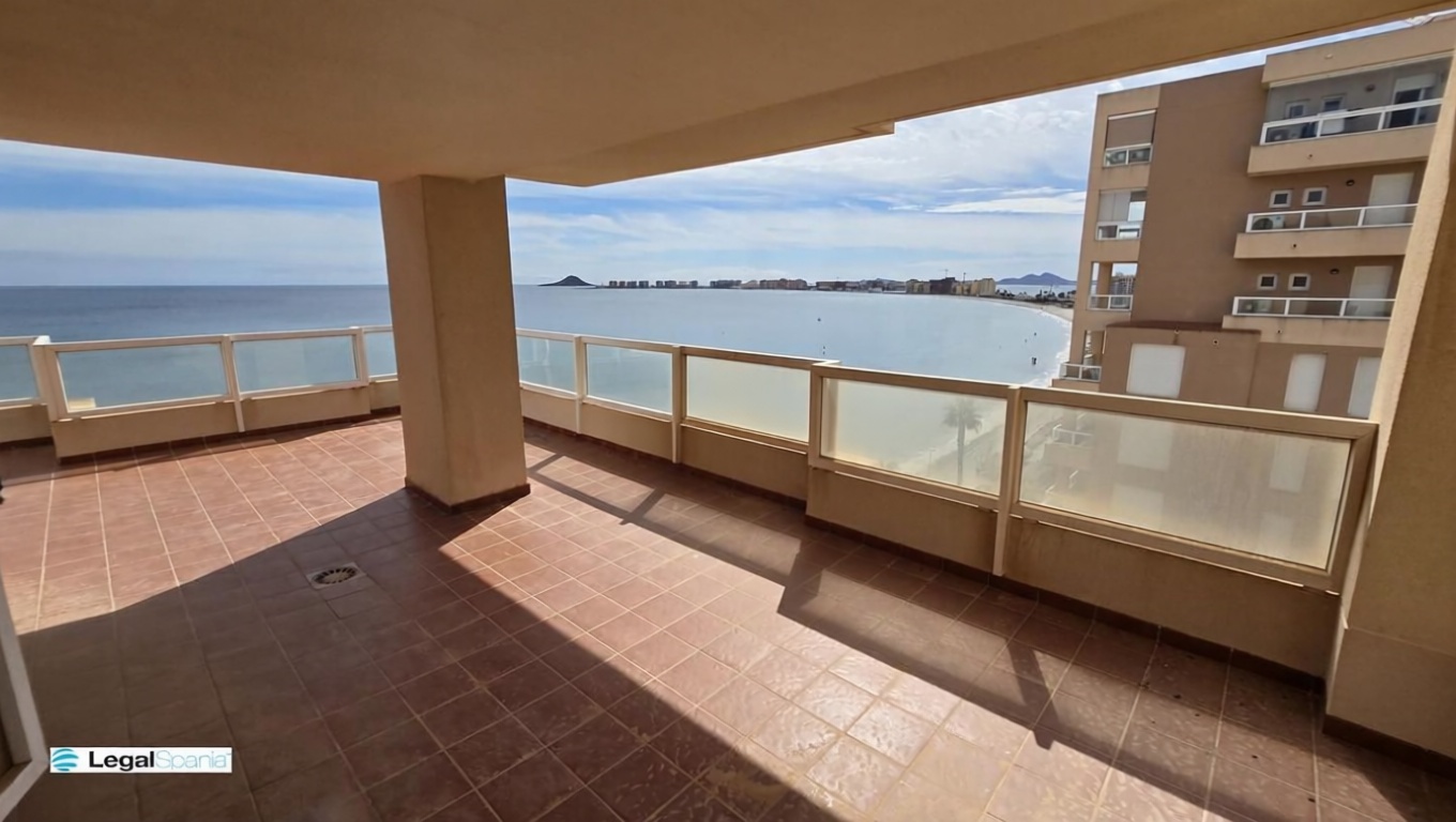 Appartement en première ligne de plage à La Manga del Mar Menor — Terrasse mer