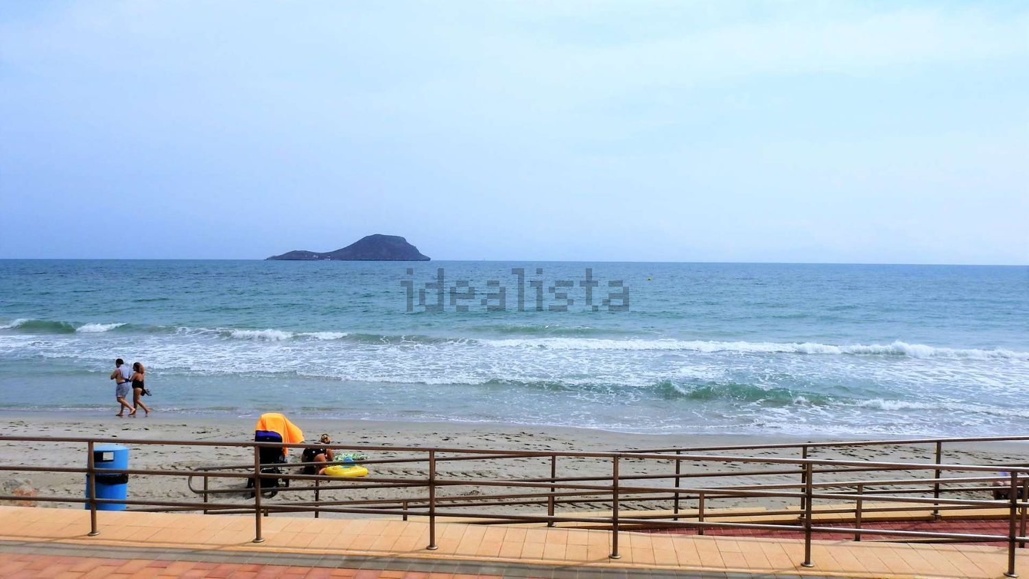 Chalet for sale with direct beach access in La Manga del Mar Menor