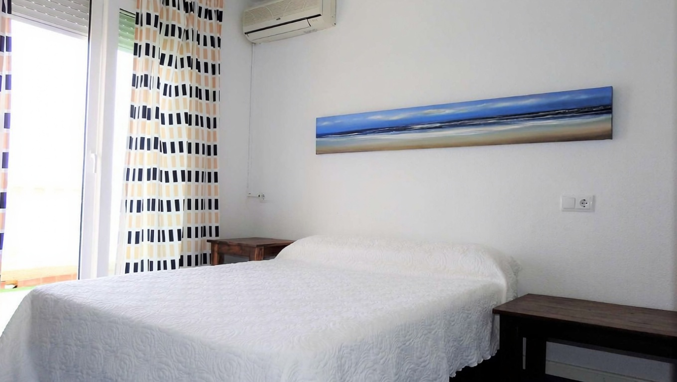 Chalet avec accès direct à la plage à La Manga del Mar Menor — Chambre