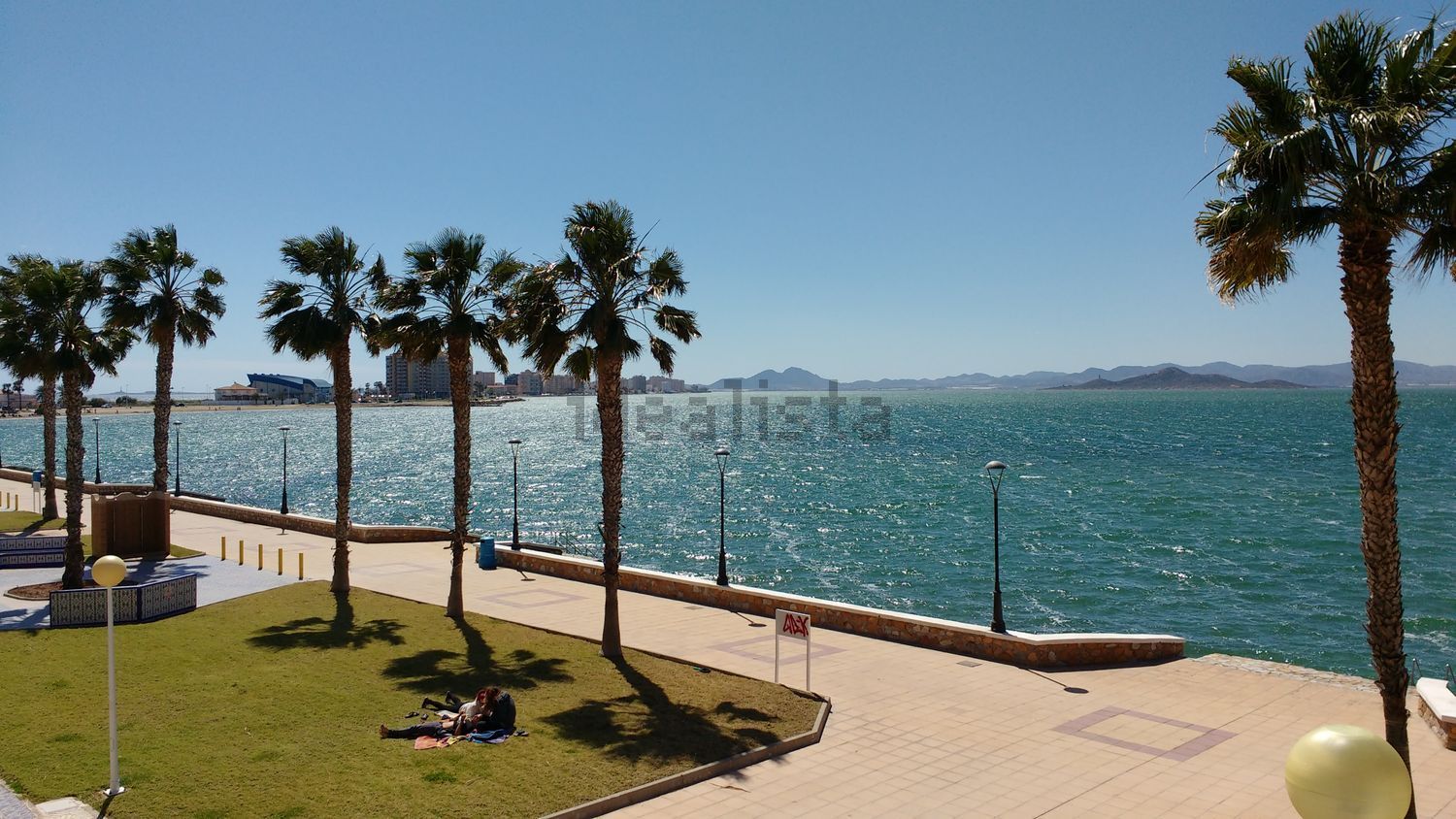 Apartamento à venda pé na areia em La Manga del Mar Menor