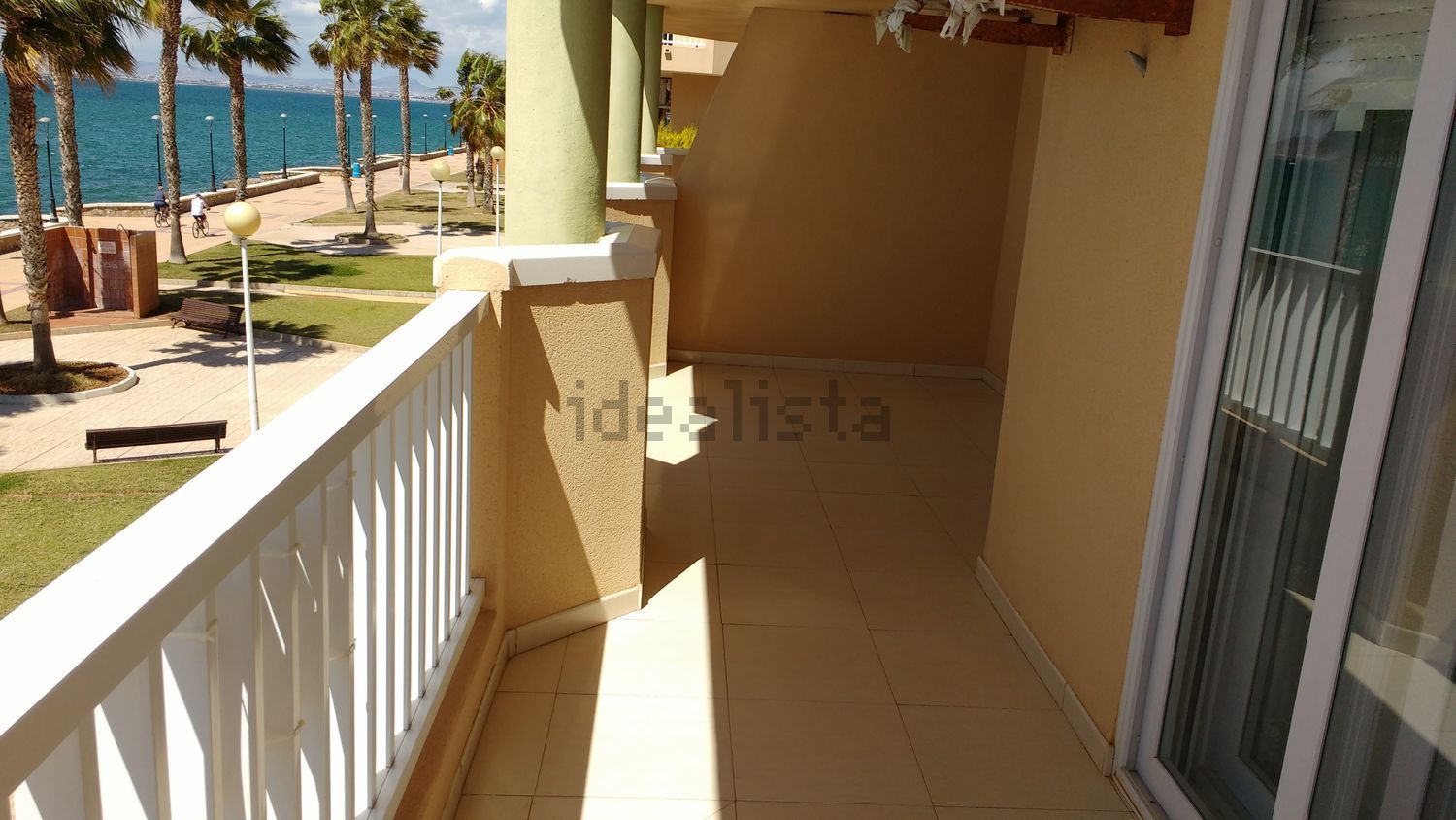 Apartamento à venda pé na areia em La Manga del Mar Menor