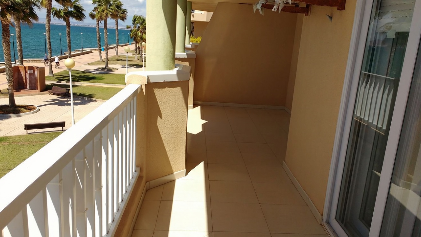 Wohnung in erste Strandlinie in La Manga del Mar Menor — Meerterrasse