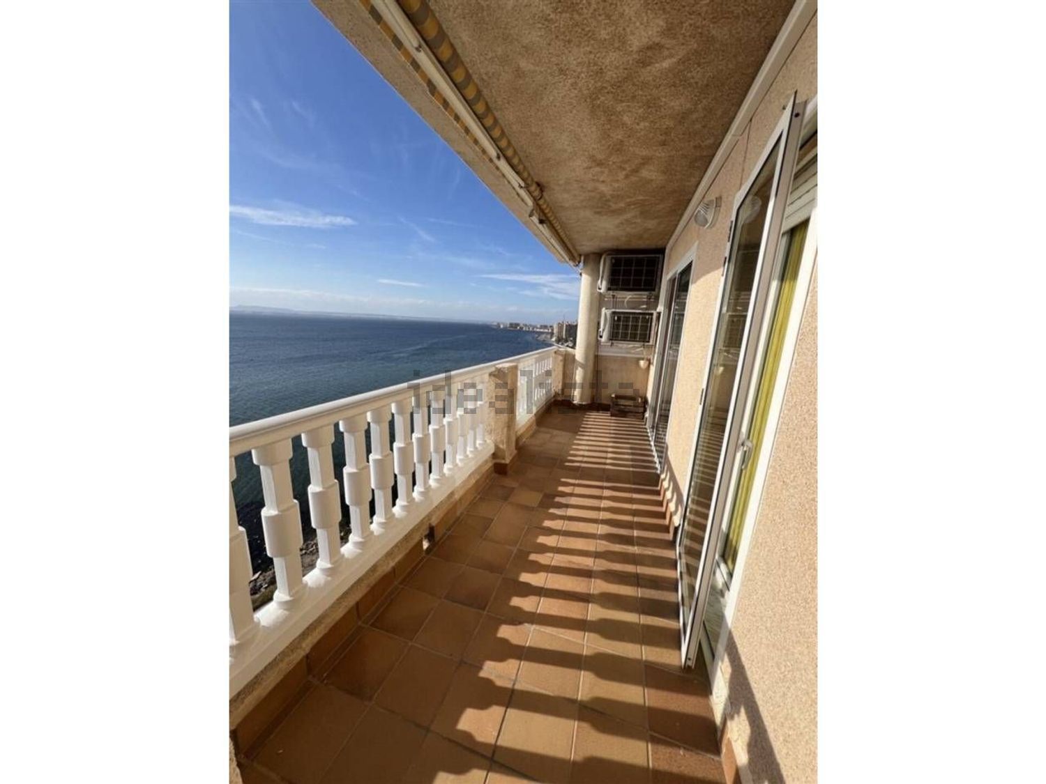 Ático à venda em primeira linha de mar em La Manga del Mar Menor