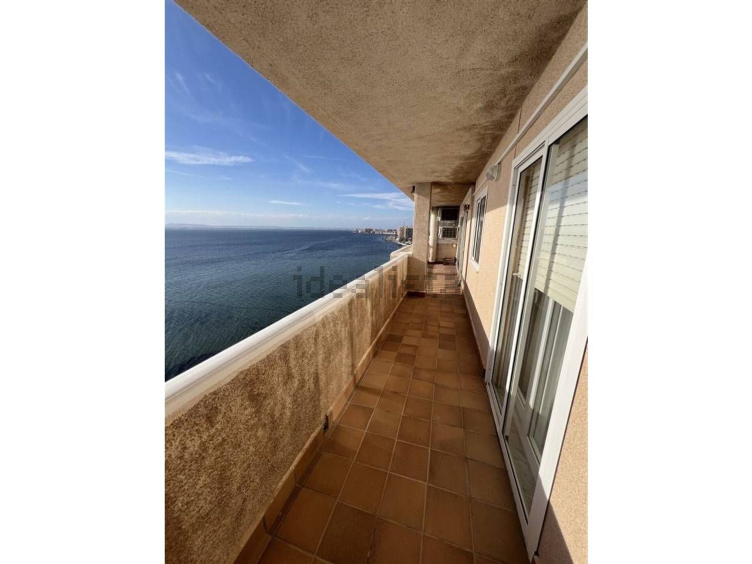 Ático à venda em primeira linha de mar em La Manga del Mar Menor