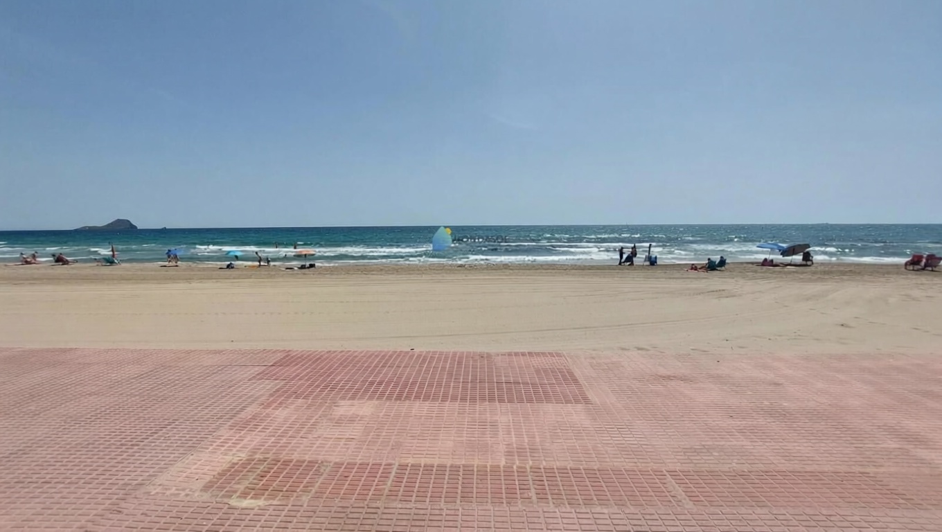 Beachfront duplex in La Manga del Mar Menor — Sea view