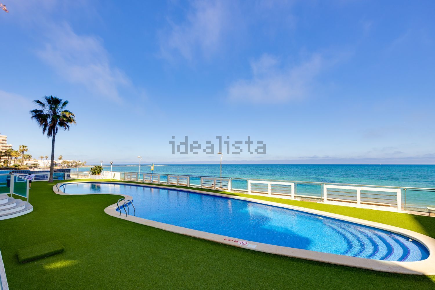 Dúplex en venta en primera línea de playa en La Manga del Mar Menor