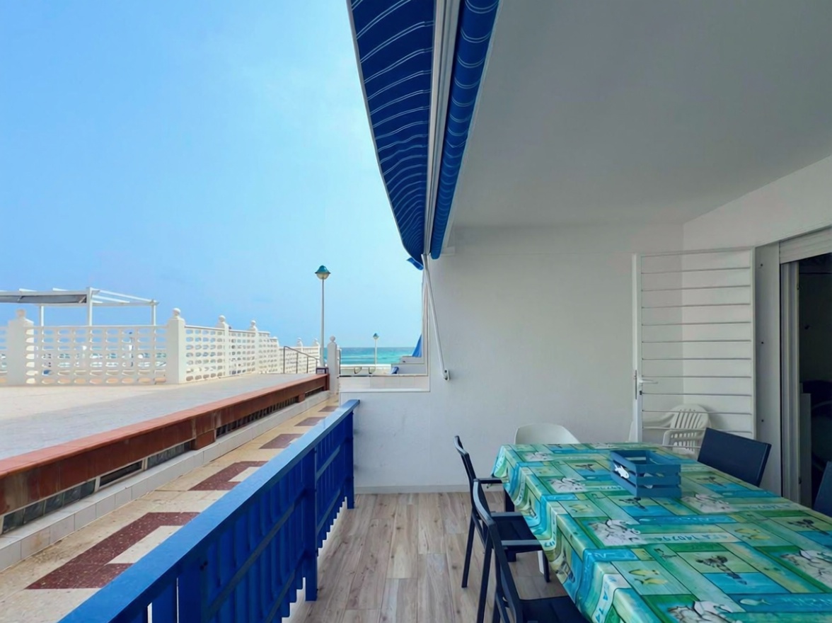 Квартира первая линия пляжа в La Manga del Mar Menor