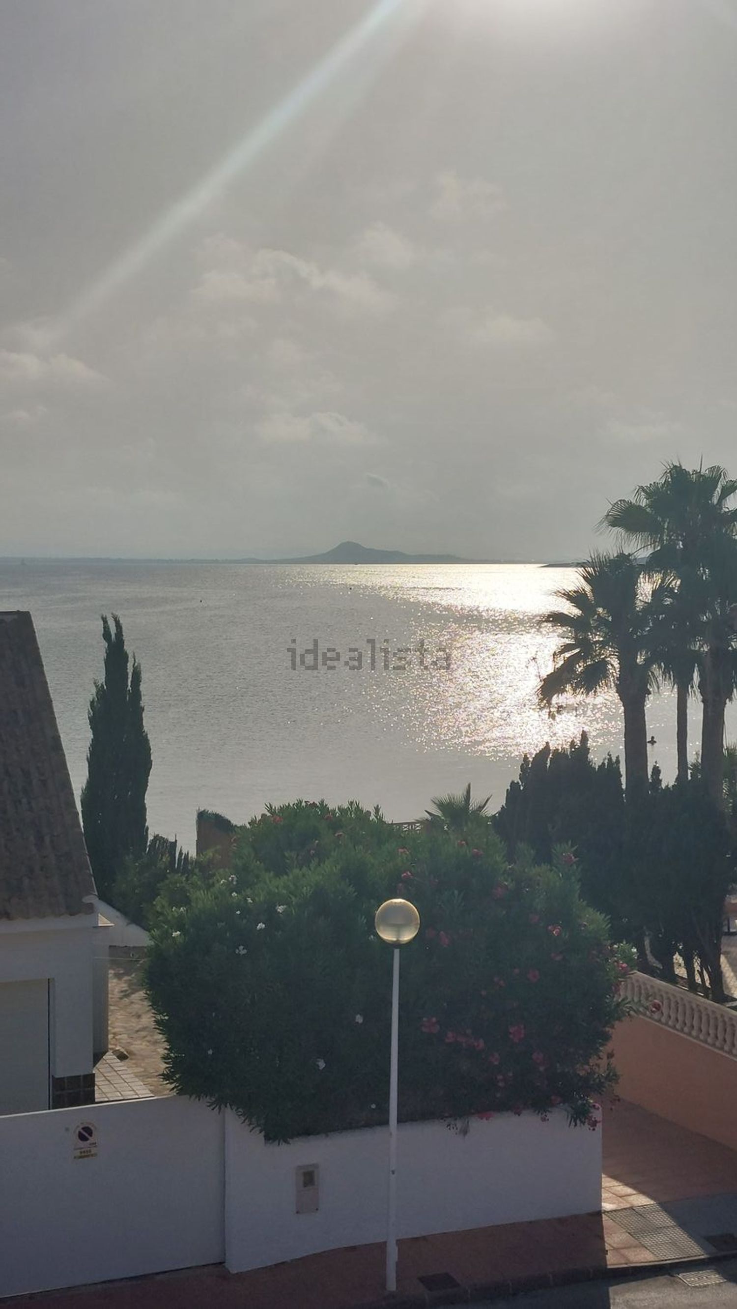 Chalet à vendre avec accès direct à la plage à La Manga del Mar Menor