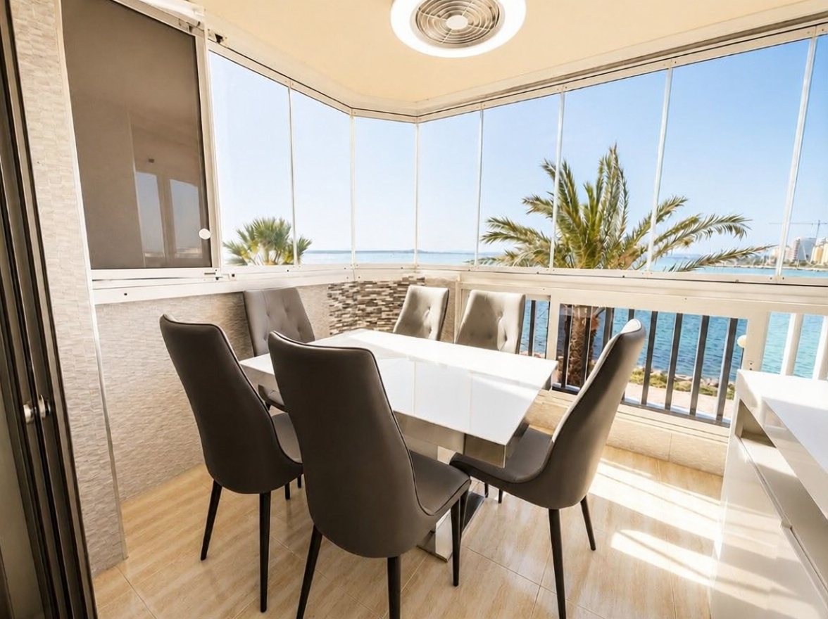 Apartamento em primeira linha de praia em La Manga del Mar Menor