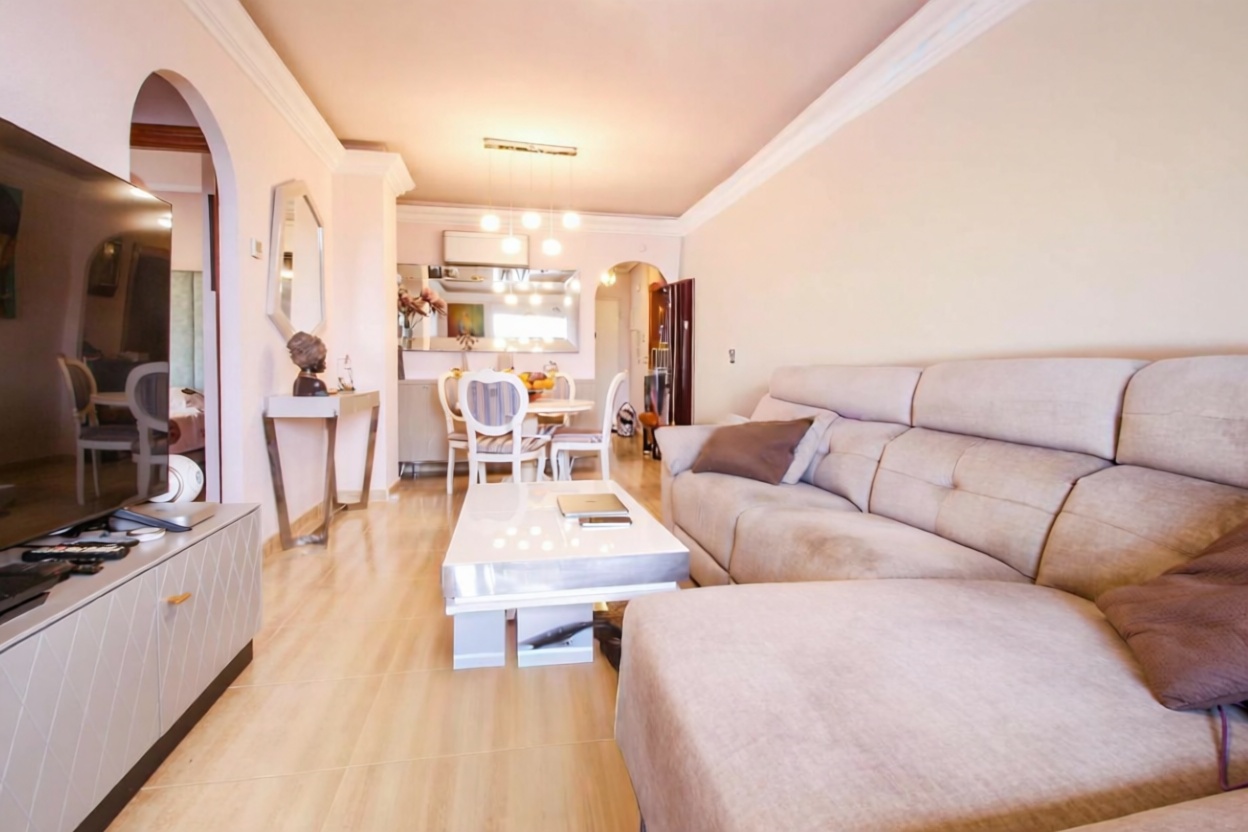 Apartamento em primeira linha de praia em La Manga del Mar Menor — Sala