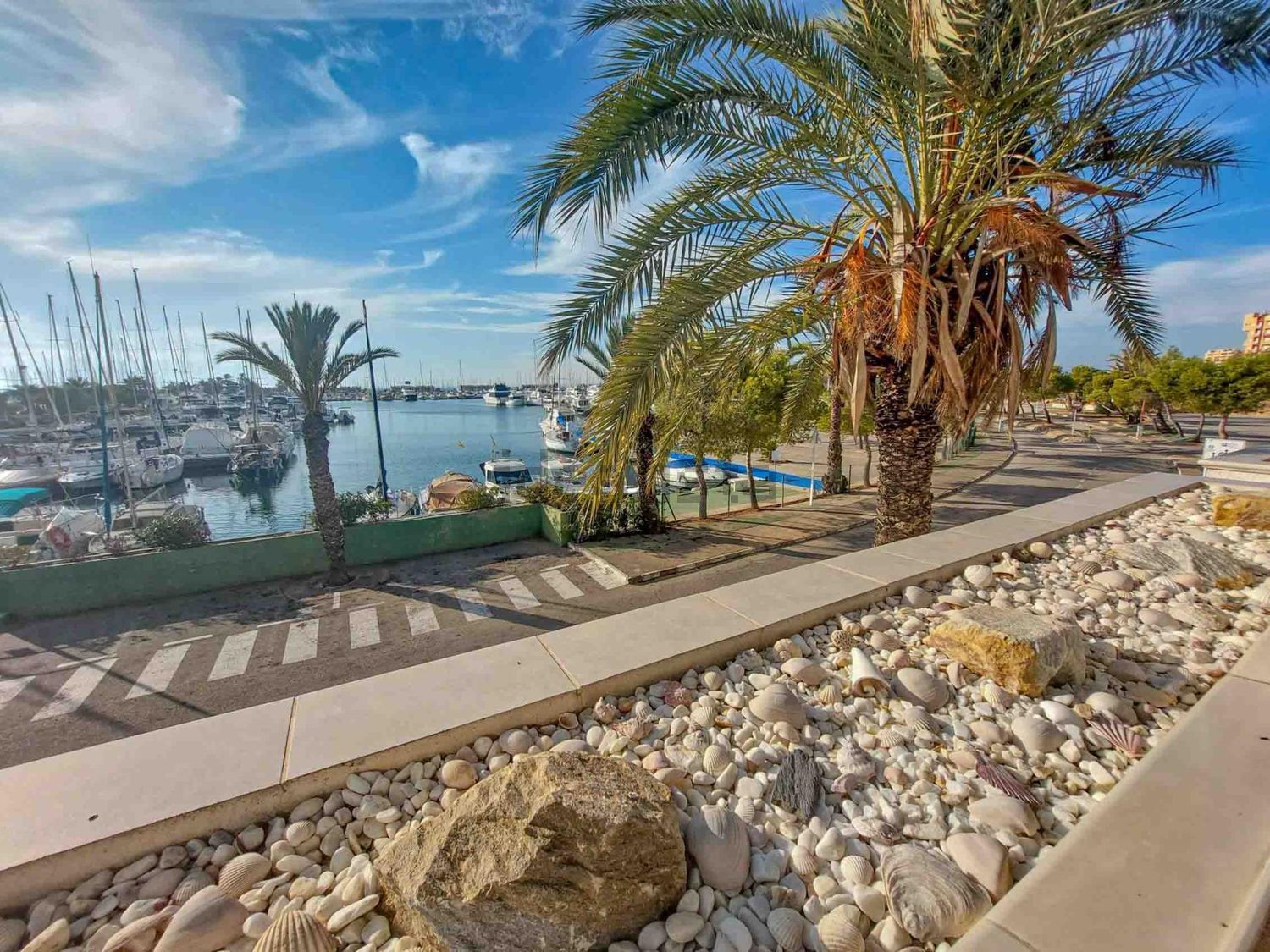 Piso en venta en primera línea de playa en La Manga del Mar Menor