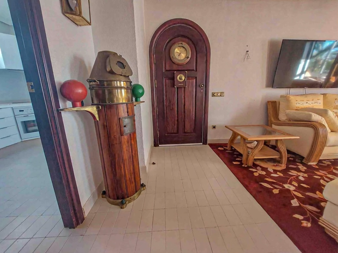 Beachfront flat in La Manga del Mar Menor — Living room