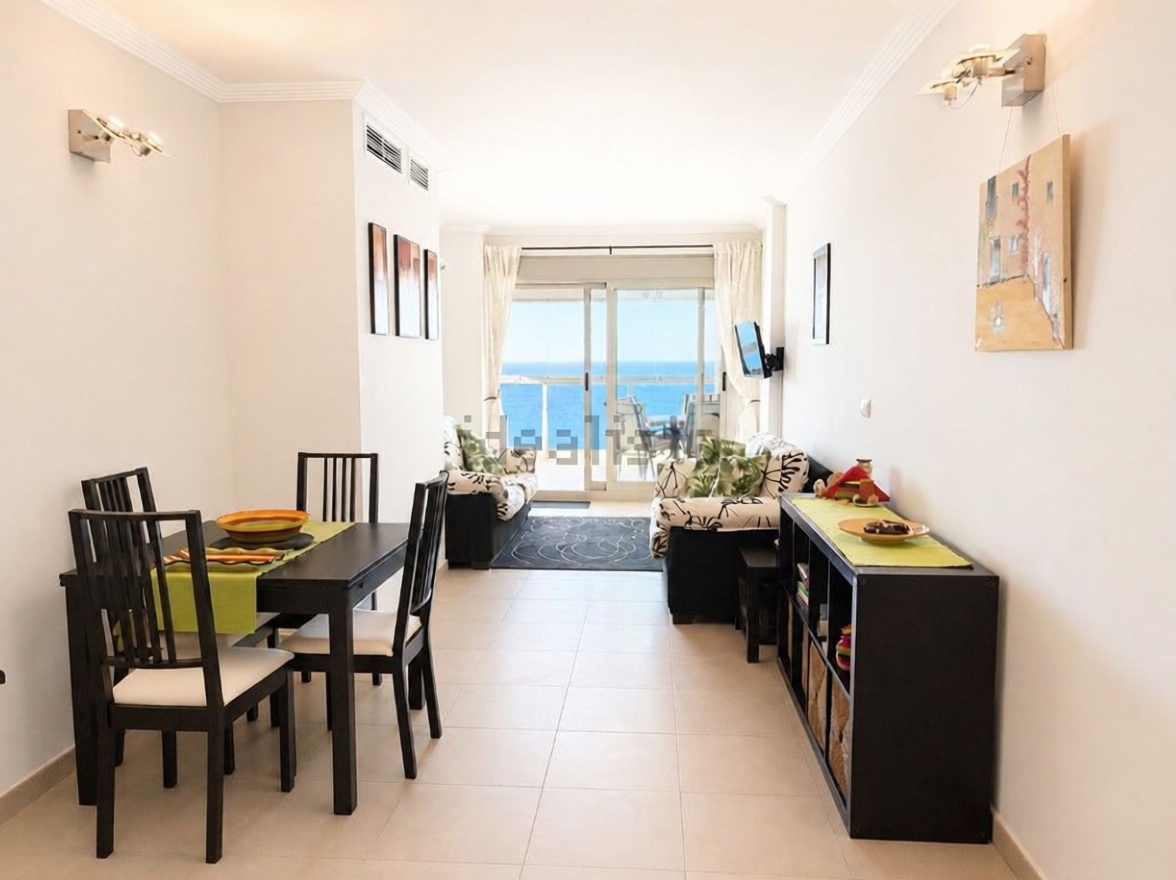Beachfront flat in La Manga del Mar Menor — Living room