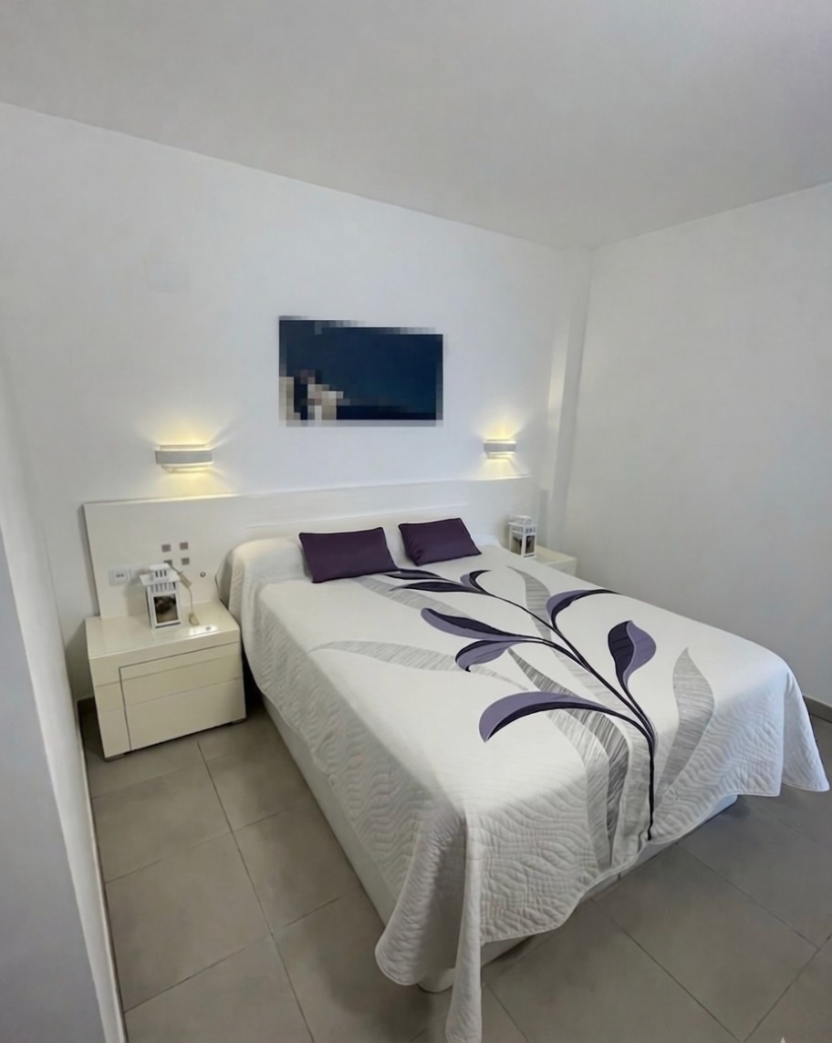 Beachfront flat in La Manga del Mar Menor — Bedroom