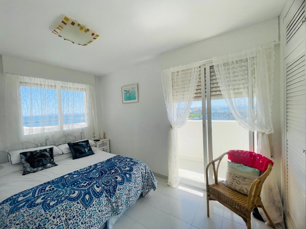 Пентхаус первая линия моря в La Manga del Mar Menor — Спальня