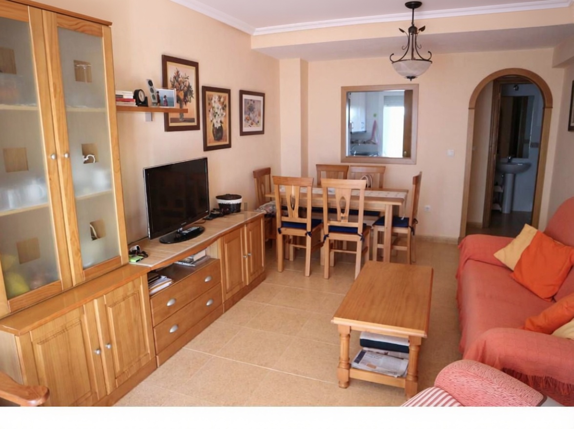 Chalet con acceso directo a playa en La Manga del Mar Menor — Salón