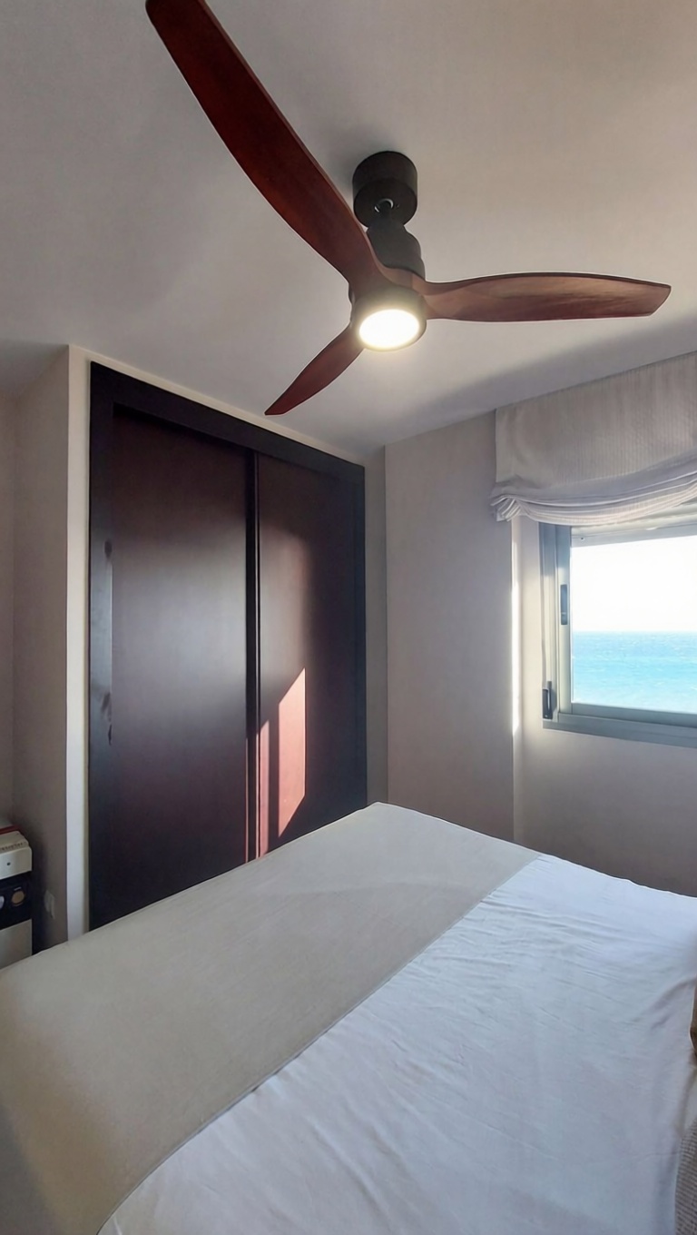 Квартира первая линия пляжа в La Manga del Mar Menor — Спальня