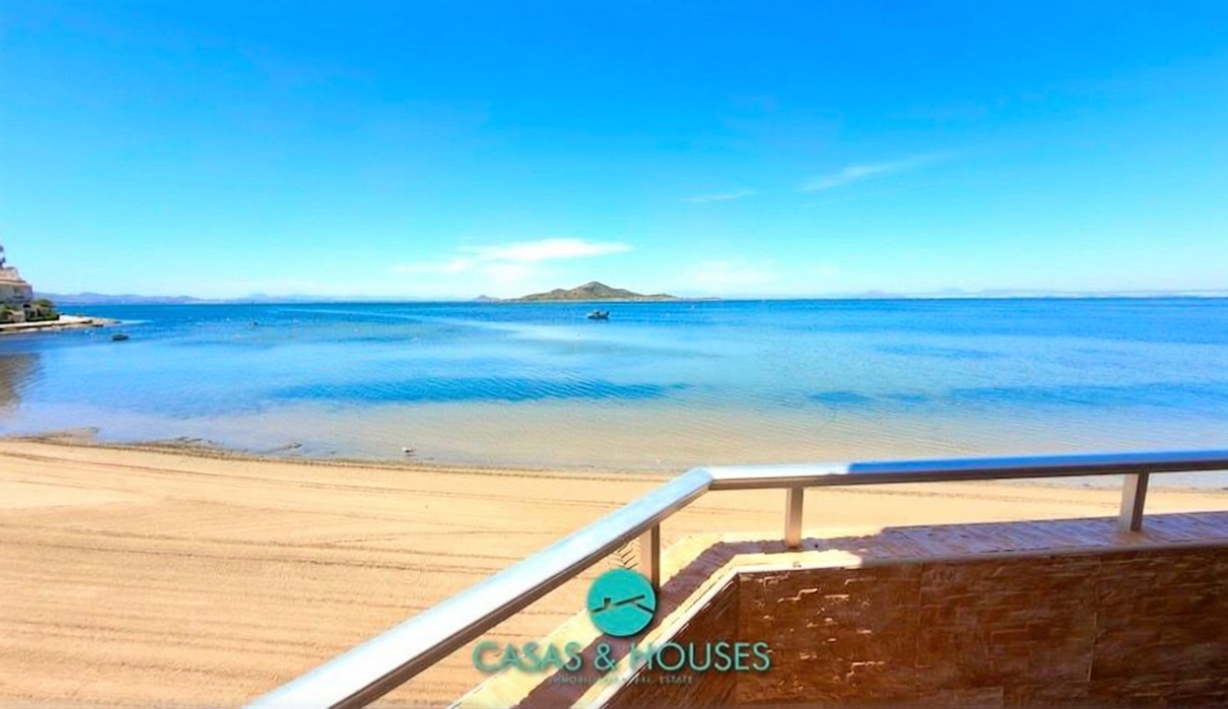 Квартира первая линия пляжа в La Manga del Mar Menor