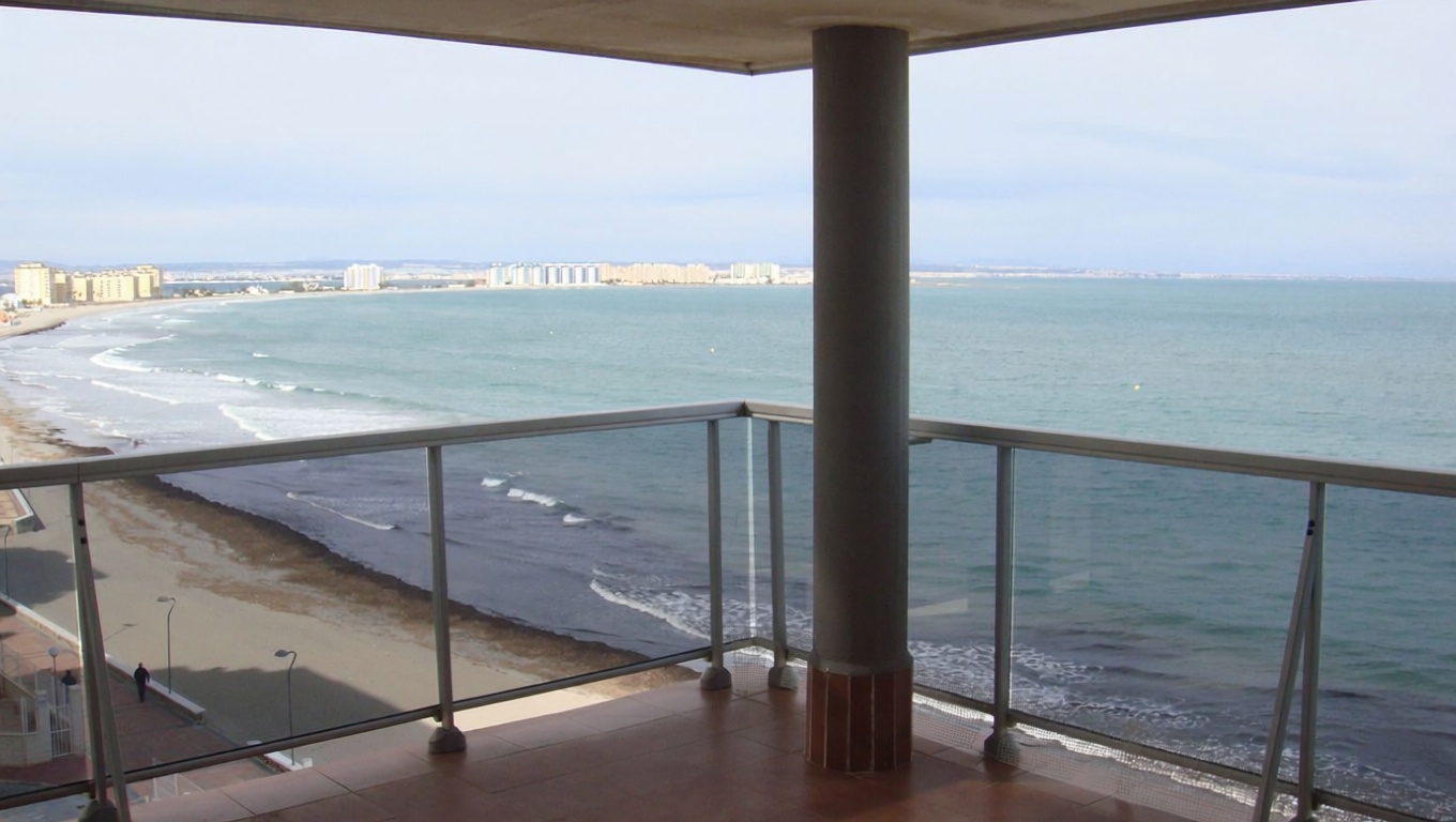 Appartement en première ligne de plage à La Manga del Mar Menor