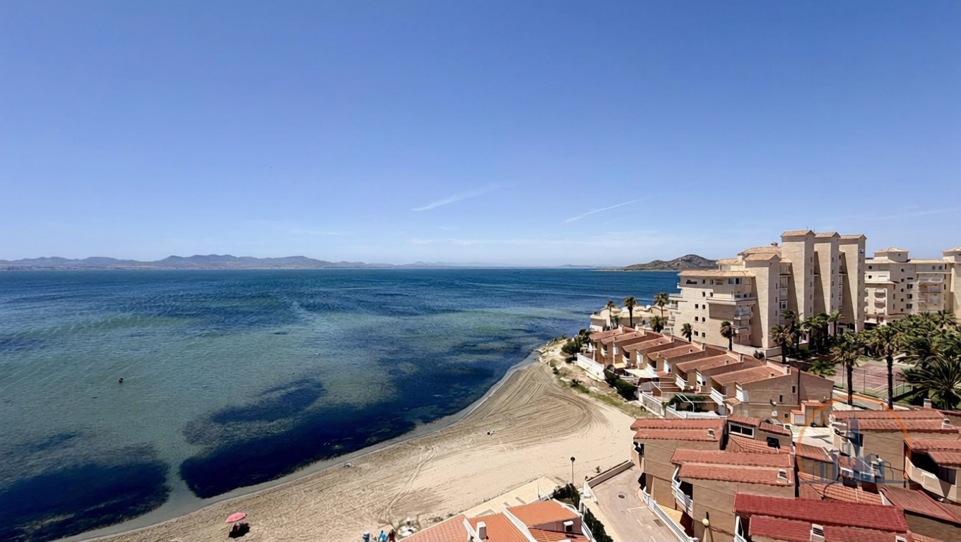 Seafront attic in La Manga del Mar Menor — Sea view