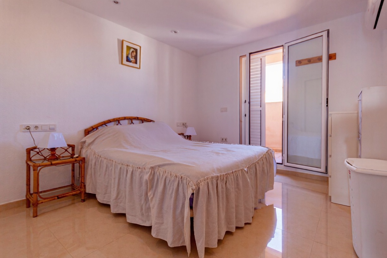 Apartamento em primeira linha de praia em La Manga del Mar Menor — Quarto