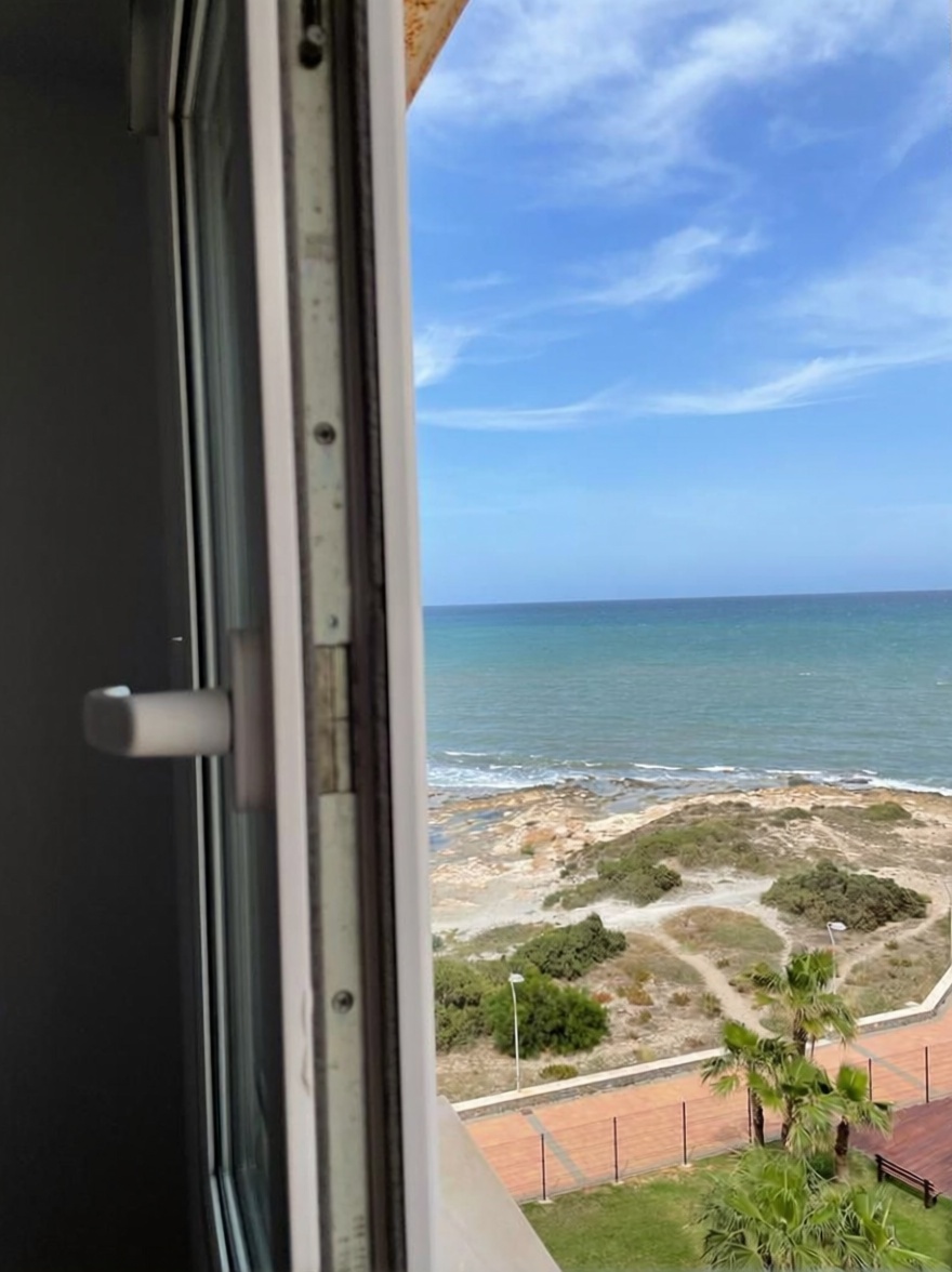 Apartamento em primeira linha de praia em La Manga del Mar Menor — Vista mar
