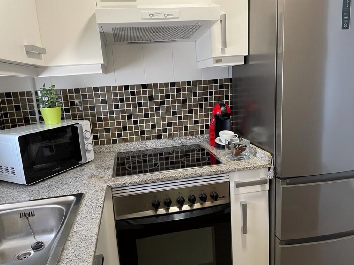 Apartamento em primeira linha de praia em La Manga del Mar Menor — Cozinha