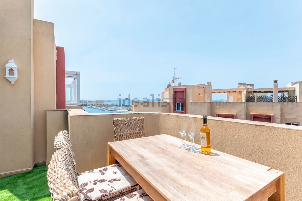 Ático en primera línea de mar en La Manga del Mar Menor — Terraza mar