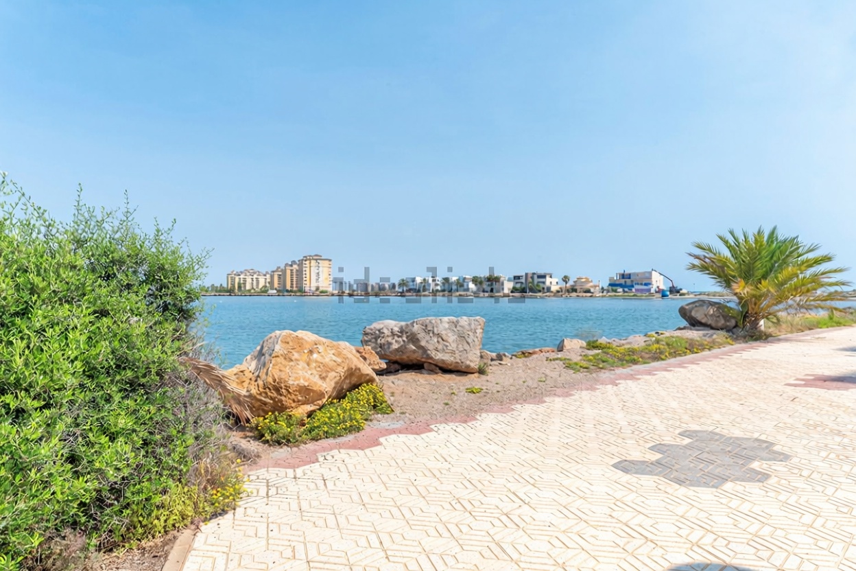 Ático en primera línea de mar en La Manga del Mar Menor — Vista mar