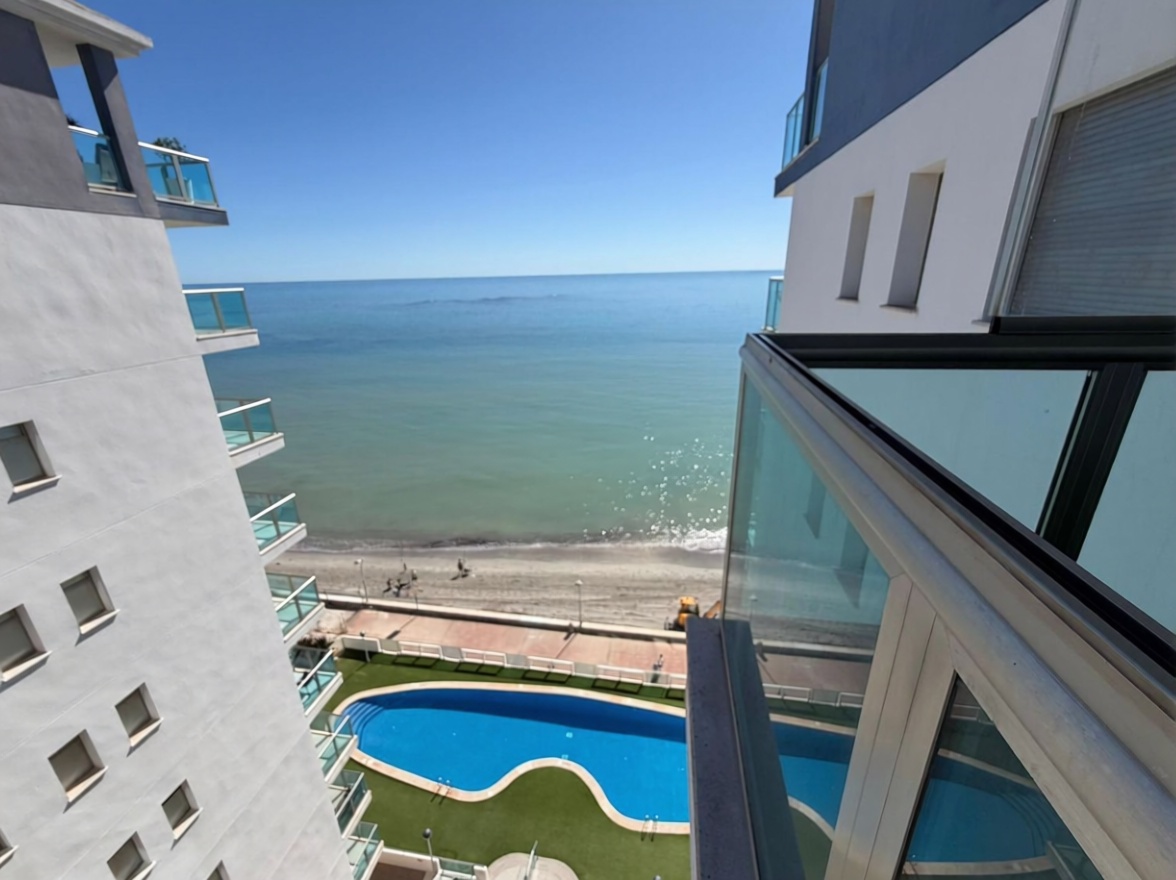 Apartamento em primeira linha de praia em La Manga del Mar Menor — Vista mar